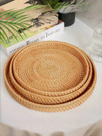 1個 和風 手作り 編み込み収納バスケット、無地カラー ラタン編み バスケット、自宅、リビング、レストラン、屋外ピクニックに最適 バレンタインデー、バレンタインウェディング、誕生日