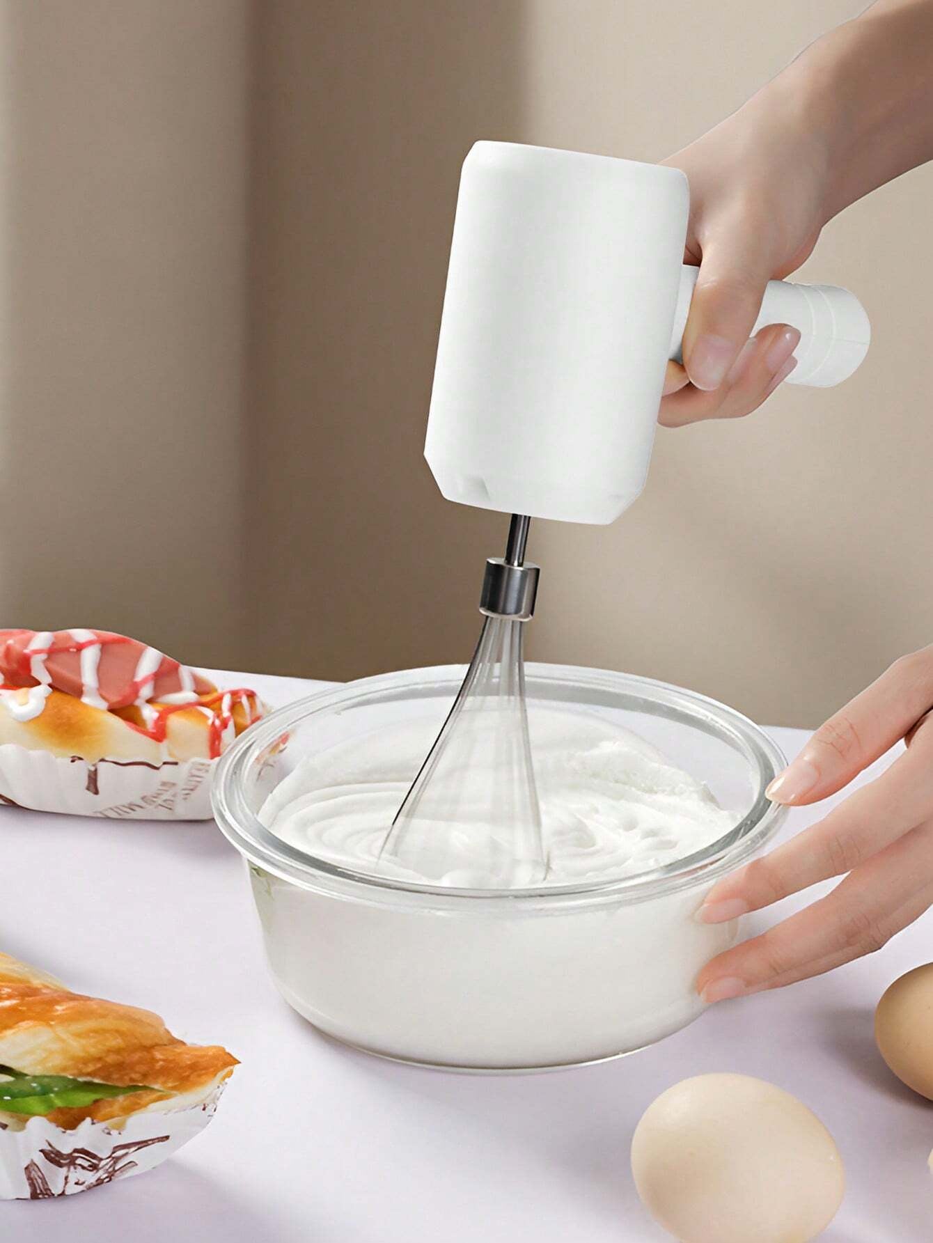 ハンドミキサー 3 段スピード USB 充電式ワイヤレス ステンレスビーター 2 本付き ベーキング・卵泡立て用