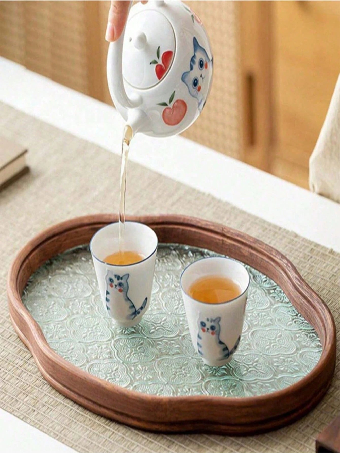 家庭、オフィス、またはお茶室で果物やスナックを収集するのに使用するガラストレー。または自由に用途を変えられる乾燥茶テーブルとしても使えます。